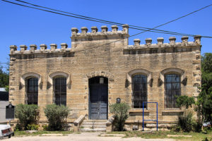 800px Former bandera county jail
