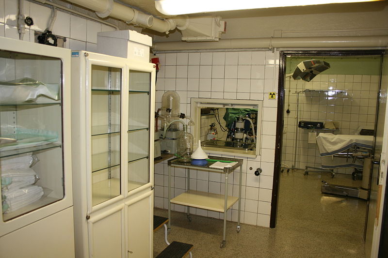 800px Underground facility of the Thomayer University Hospital 8