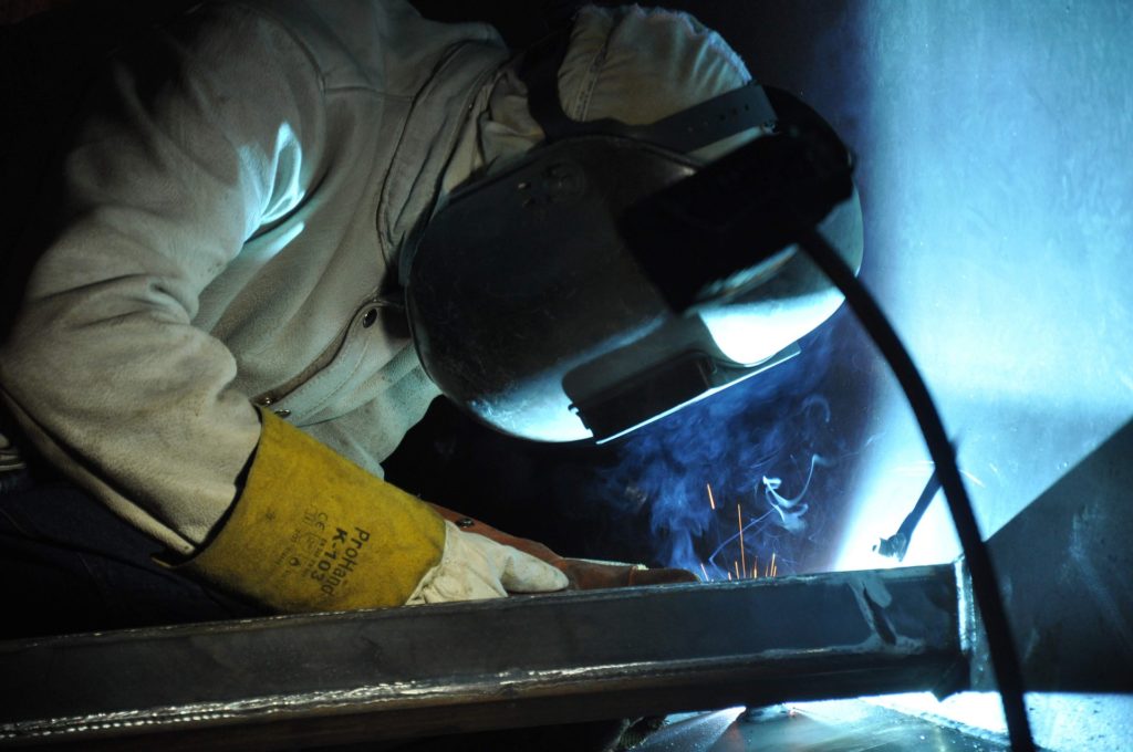 welder 5136380 1920 welder 5136380 1920